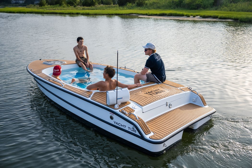 Hot-Tub-Chase-Guttman-24