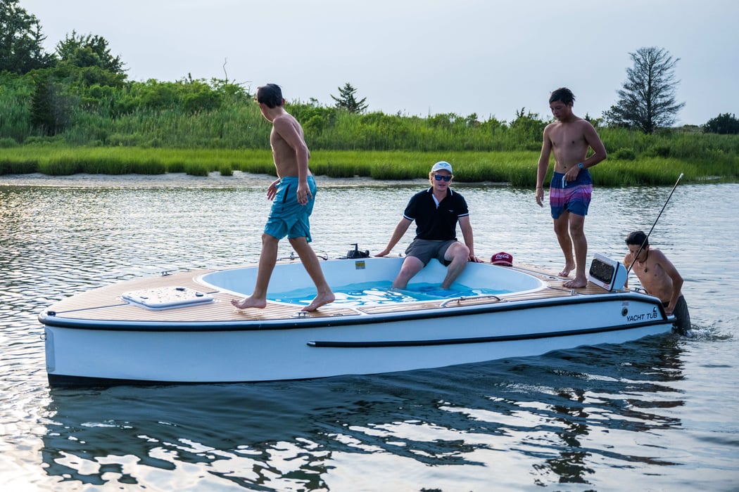 Hot-Tub-Chase-Guttman-38