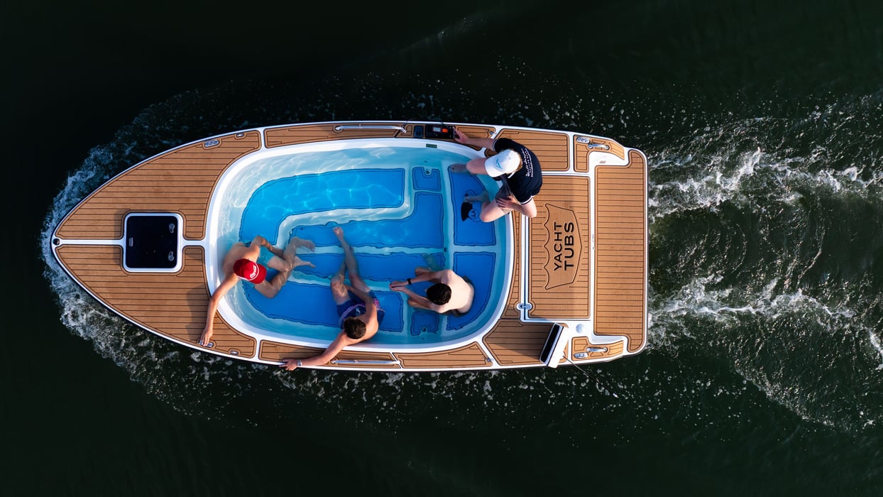 Hot-Tub-Chase-Guttman-59