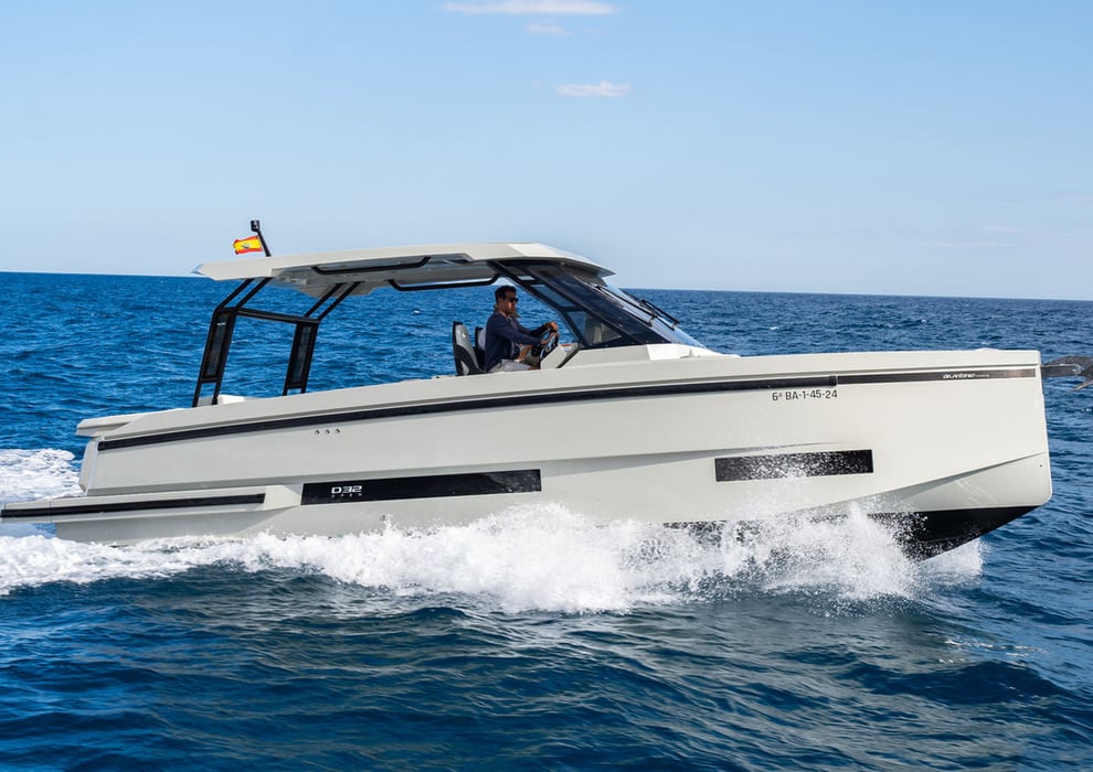D32-deantonio-yacht-1