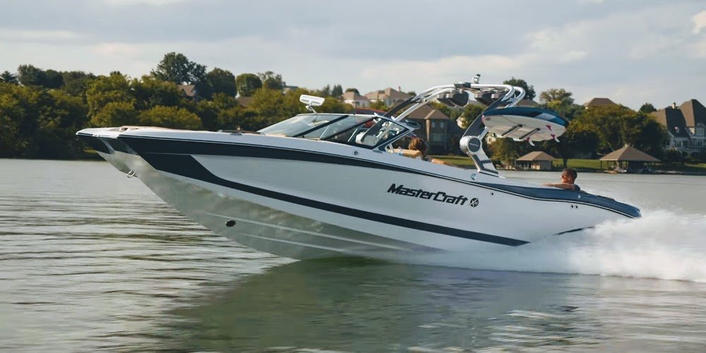 62' Pershing with Seabobs and 26' Mastercraft Tie-Up (22 Guests) Image 2