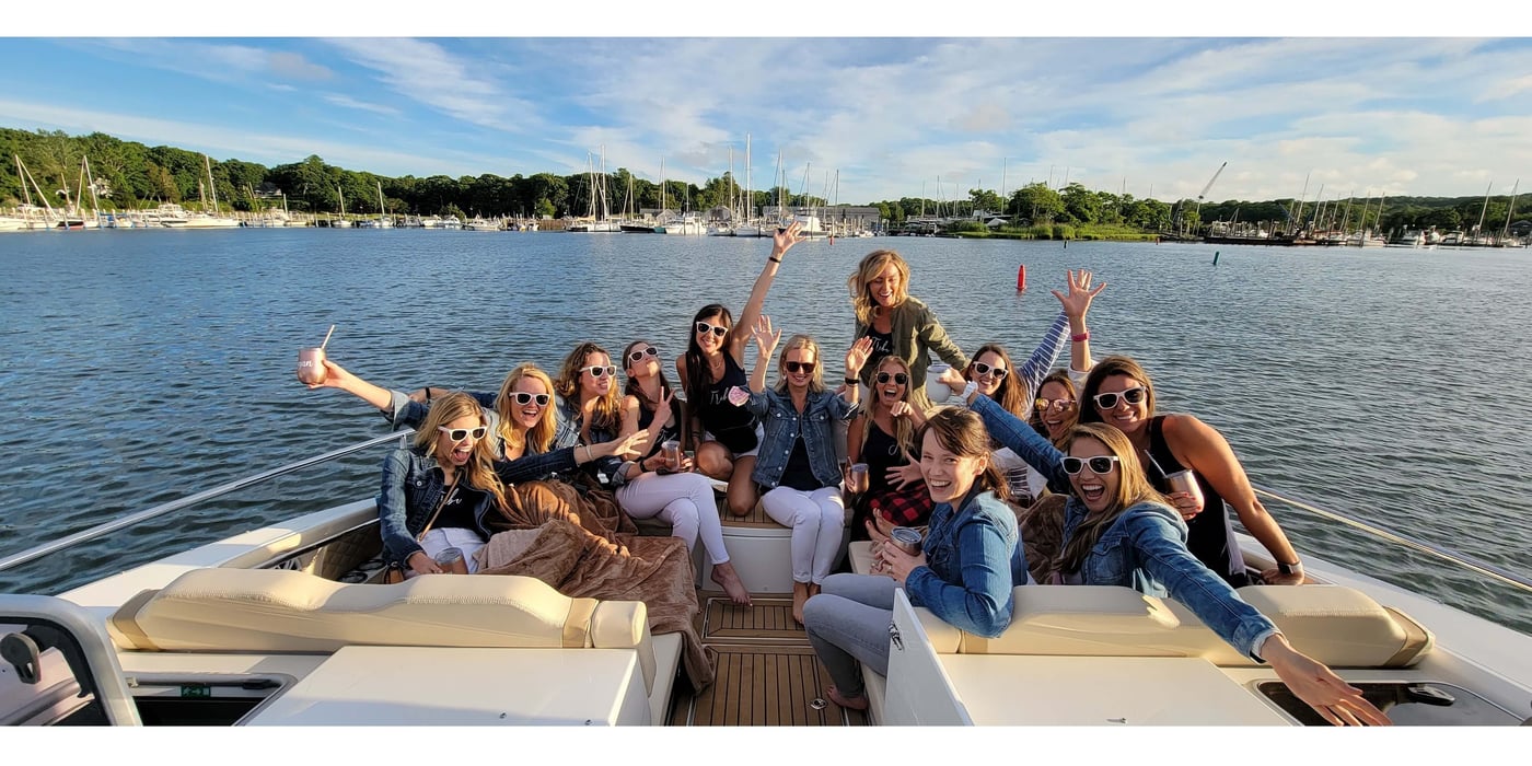 36' Aquila + Seabob and 27' Yamaha Tie-Up (23 Guests)