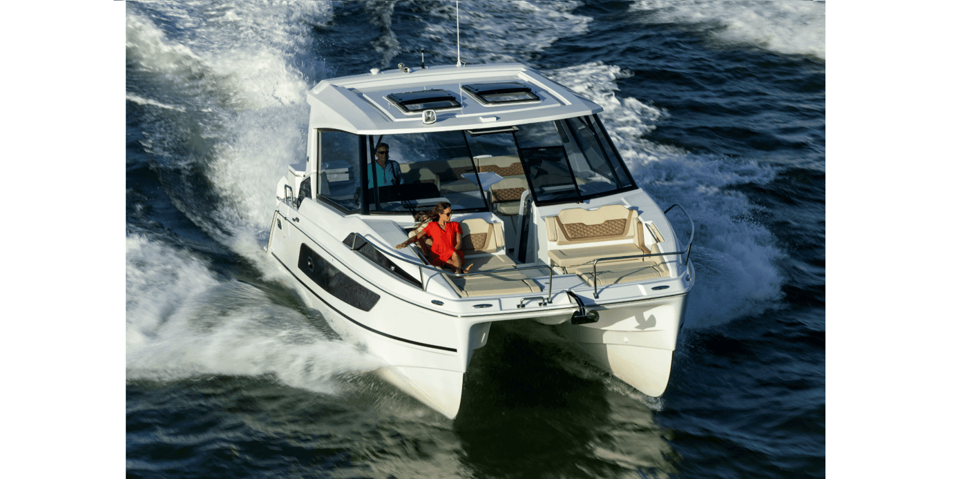 36' Aquila + Seabob and 27' Yamaha Tie-Up (23 Guests)
