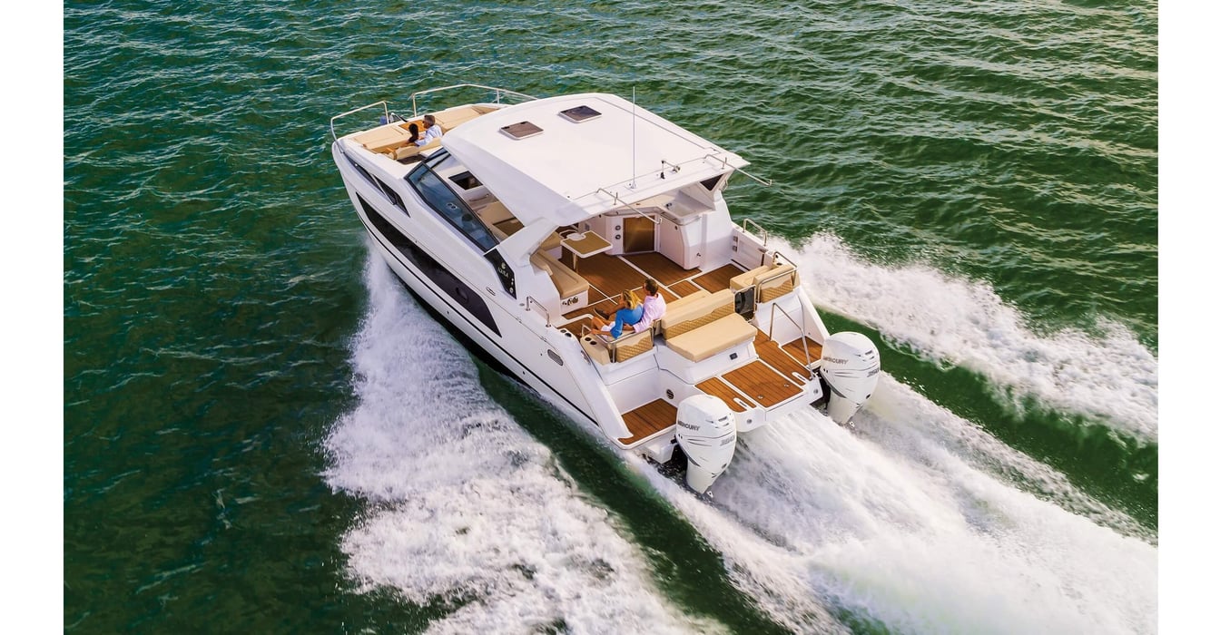 36' Aquila + Seabob and 27' Yamaha Tie-Up (23 Guests)