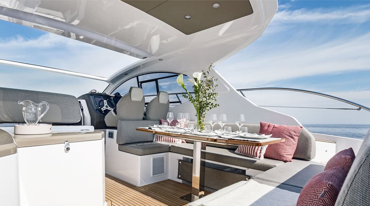50' Azimut + Seabob and 43' Azimut + Seabob Tie-Up (25 Guests)