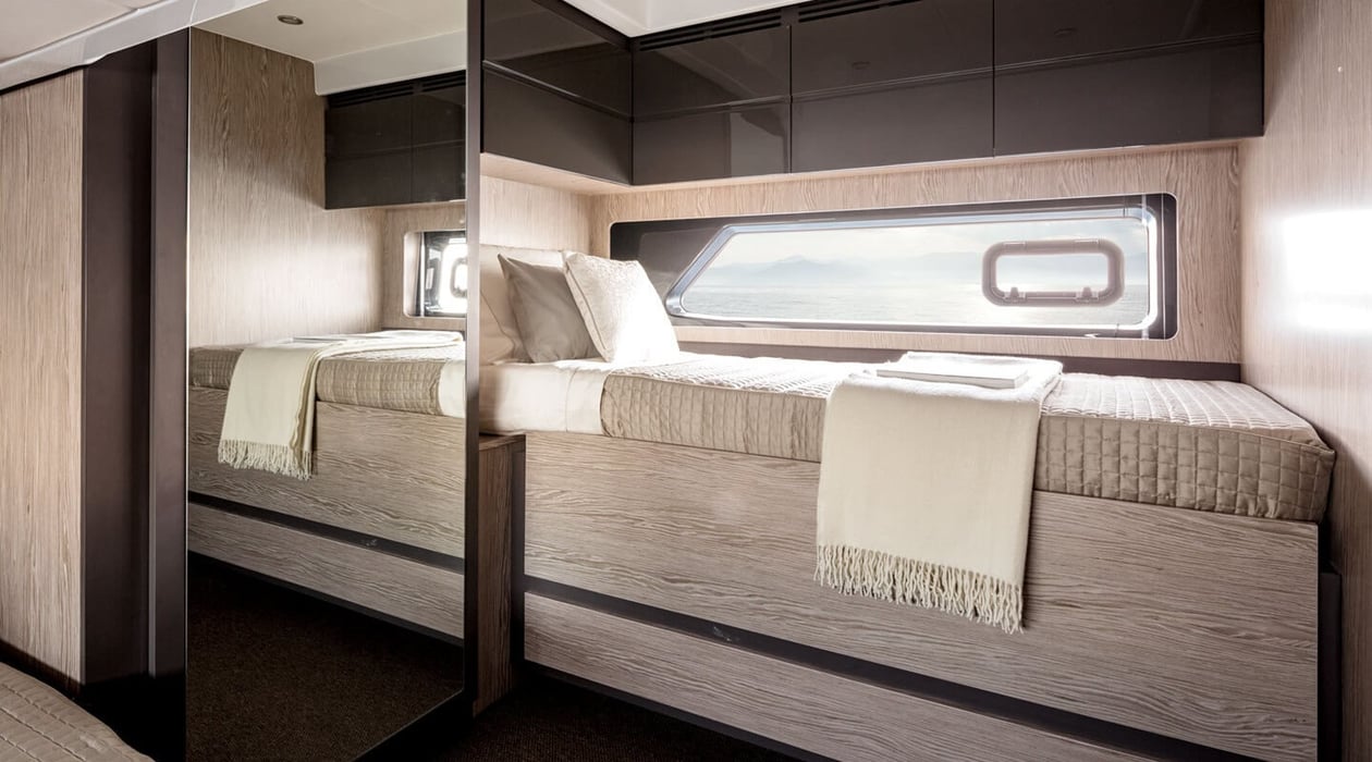 50' Azimut + Seabob and 43' Azimut + Seabob Tie-Up (25 Guests)