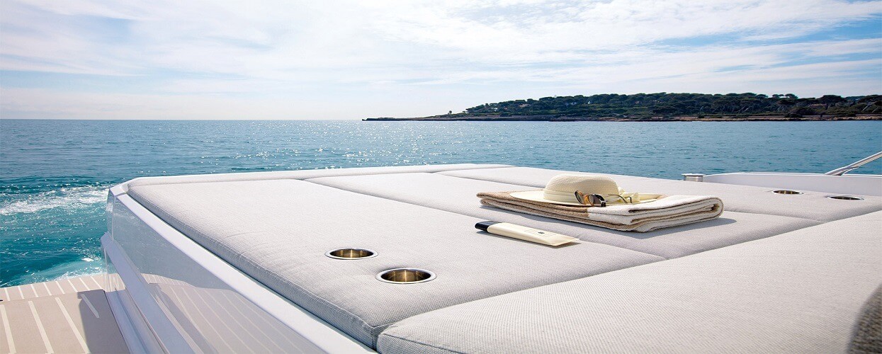 50' Azimut + Seabob and 43' Azimut + Seabob Tie-Up (25 Guests)