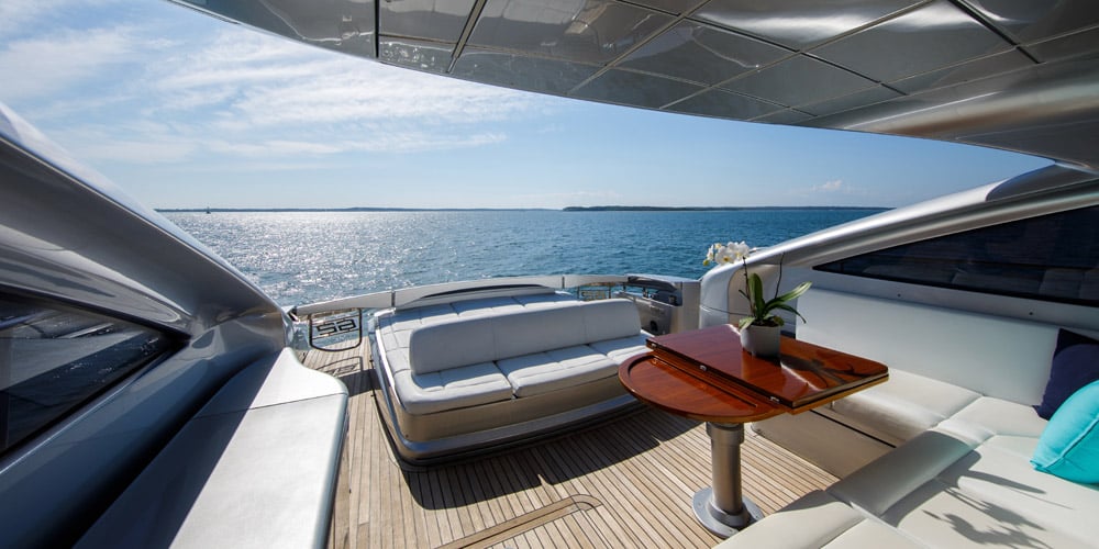 62' Pershing + 2 Seabobs