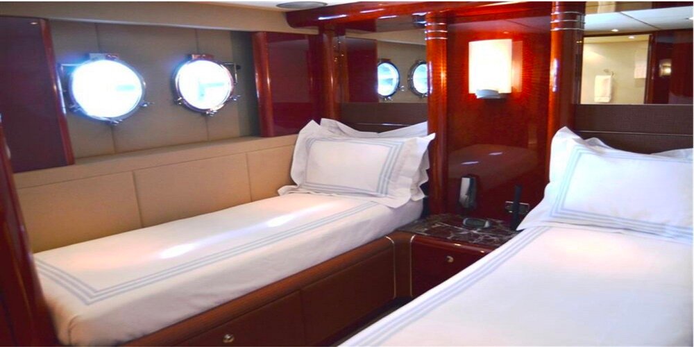 warren-yacht-3